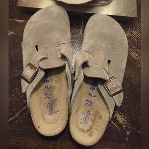 Birkenstock Taupe Suede Clogs with Buckle DAMAGED NEW